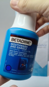 BETADINE Obat Kumur Antiseptik 100ml