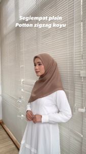 Koyu Hijab Hijab Square Potton Zigzag: Tips & Trik