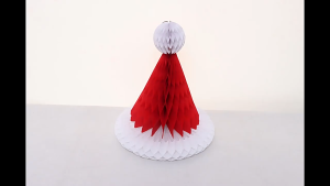 โคมกระดาษ จี้กระดาษรังผึ้ง รังผึ้งบอล ต้นคริสต์มาส จี้กระดาษ สีเเดง สีเขียว Paper lanterns honeycomb paper pendants honey