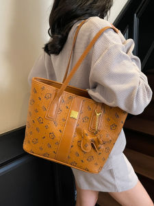 Medium Size Tote Bag Womens Summer 2025 Fashionable Versatile Commuter Large Capacity Armpit Shoulder Bag Casual Style Printed