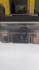 Hộp đựng phụ kiện tinh mùi câu cá chất liệu nhựa cứng ABS phủ carbon sang trọng