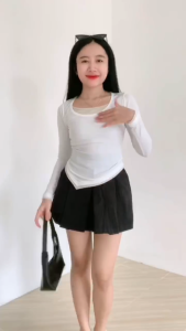 Kaos Atasan Wanita Keren: Baju Putih Premium Lengan Panjang & Crop Casual Terbaru