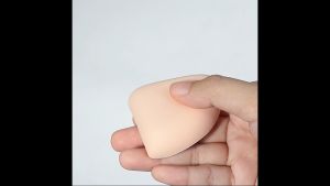 Simple Beauty พัฟ พัฟแต่งหน้า แป้งพัฟ Makeup puff 2 ชิ้น ทรงสามเหลี่ยม นุ่มสบาย จับสบายมือ