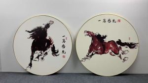 Tranh tròn treo tường Con ngựa GLTR1566 tặng kèm phụ kiện