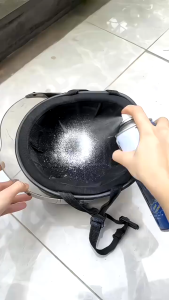 Bình Xịt Vệ Sinh Mũ Bảo Hiểm La 450Ml - Dung Dịch Làm Sạch Mũ Xe Máy Khử Mùi Nón Găng Tay Giày Bảo Hộ