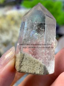 白幽灵六角柱 White Phantom Quartz Tower 山型白幽灵✅ 彩光✅ 天然冰丝纹✅