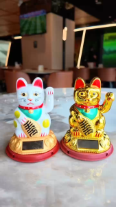 CHARMS MANEKI NEKO CAT ( EACH ONLY ) SOLAR FIGURINE