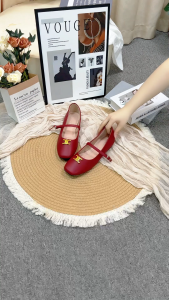 [บรรเทาอาการปวดเท้า] รองเท้าผู้หญิงเหมาะสำหรับการเดินระยะไกล พื้นรองเท้านุ่มและส้นเสริมนวม รองเท้ากีฬาน้ำหนักเบาสำหรับผู้หญิง รองเท้าแตะผู้หญิง รองเท้าแตะส้นหนาสำหรับผู้หญิง รองเท้าโลฟเฟอร์หนังนิ่มสำหรับผู้หญิง รองเท้าผู้หญิงระบายอากาศได้ดี รองเท้าส้นแบนส