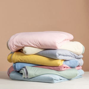 【พร้อมส่งจากไทย 】ผ้าไหมฤดูร้อน ผ้านวมเย็น ผ้าห่มฤดูร้อน ผ้าไหมน้ำแข็ง ผ้าห่มไหม สามารถซักทำความสะอาดได้ง่าย