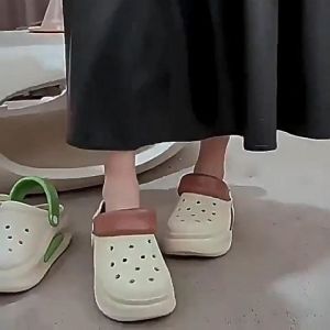 DMshoes ราคาคุ้มมาก รองเท้าแตะแฟชั่นนำเข้า วัสดุยางนิ่มคุณภาพดี มีให้เลือก ถึง 4สี ใครใส่ก็ดูดี แถมราคาไม่แรงด้วยนะ กดด่วนนะแม๊