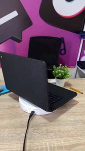 15  inches Lenovo  laptop Chroombook- with play store -8k resolution- 4GB RAM - 32GB SSD- capacity 512GB