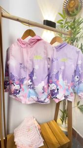 Áo khoác gió cho bé gái 2 lớp 7-16 tuổi hình kuromi thêu chữ DMTH hàng Quảng Châu dáng thời trang