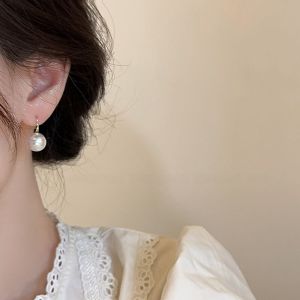 French Vintage Pearl Earrings Women Luxury Unique High-End Sensation Versatile Elegant Personality Match All Earrings