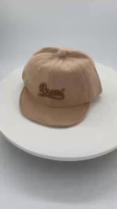 Childrens Royal retro lettering embroidered soft-brimmed baseball capwith an American workwear stylesuitable for baby-wearing