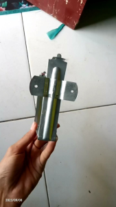 klem talang penyangga air