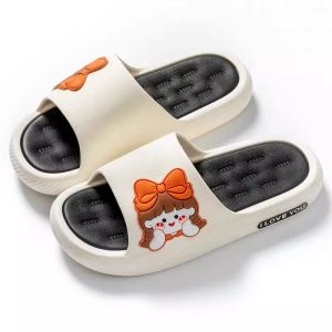 รองเท้าแตะพื้นหนาสำหรับใส่ในบ้านสำหรับผู้หญิงในช่วงฤดูร้อนใหม่ กันลื่น กันกลิ่น ไม่มีเสียง สวมใส่กลางแจ้งได้ รองเท้าแตะส้นแบน