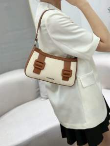 YUNABEEกระเป๋าแบรนด์แท้ #A35 รุ่นทรง Brick Bag ไซส์9.5นิ้ว เนื้อPUสวยนุ่มสุดๆดีเทลด้านหน้าแต่งเข็มขัดคู่น่ารักมาก