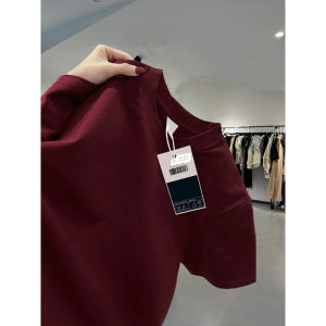 เสื้อยืดผู้ชายเฮฟวี่เวทสีไวน์แดง ฤดูร้อน สามเข็มบริสุทธิ์ ผ้าฝ้าย แขนสั้นความรู้สึกสูงเมเปิ้ลสีแดงขนาดเล็ก ปกเสื้อ ครึ่งแขน
