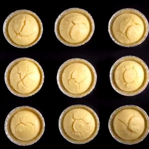 200pcs Disposable Round Egg Tart Mold Aluminum Foil Cups Baking Cookie Pudding Cupcake Bake Plate Mould Heat Evenly No Odor Safety and Health
