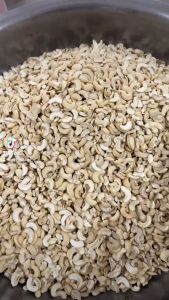 เม็ดมะม่วงหิมพานต์ เกรดซีก ดิบ (Raw Half Broken Cashew Nuts) 1 kg