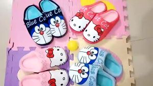 Dép lông HELLO KITTY  DOREMON cho bé -dép bông giữ ấm cho đôi chân mùa đông
