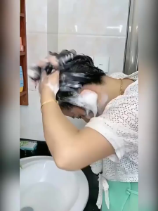 200 pcs Penutup Telinga Plastik Sekali Pakai - Anti Air Mandi & Pelindung Cat Rambut Transparan