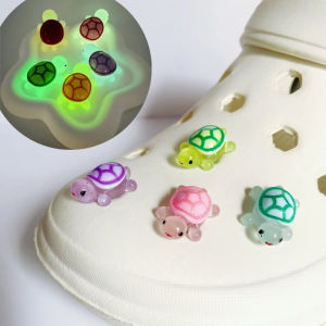 Hot Sales 10pcs Glow-In-The-Dark Cute 3D Turtle Detachable Shoe Charms Decorations Luminous Clips For Beach Sandals