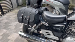 Cặp túi da treo hông xe Suzuki GZ150A và các dòng xe máy xe motor tương tự