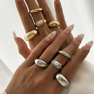 Ingemark 4 ชิ้น/เซ็ตสไตล์เรียบเรขาคณิตแหวนผู้หญิงผู้ชายโบฮีเมียประณีตเลียนแบบไข่มุกแหวนใหม่ปีเครื่องประดับ