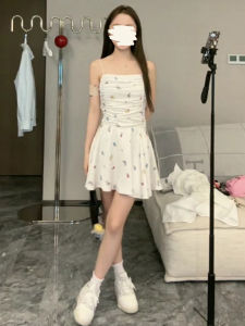 ชุดเดรสแขนกุดลายดอกไม้สไตล์ฝรั่งเศสสำหรับผู้หญิงในช่วงฤดูร้อน ชุดเดรสกระโปรงสั้นทรงเอเอวสูง ชุดเดรสแขนกุดสไตล์เกาหลี