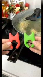 Kitchen Multifunctional Spatula Holder Silicone Anti-overflow Spoon Holder Cooking Pot Kitchen Anti-scalding Clip Gadgets