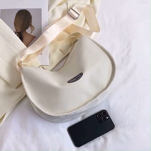 กระเป๋าสะพายข้าง เกี๊ยวกระเป๋า ความจุสูง กระเป๋าสะพานข้าง กระเป๋าออกงาน กระเป๋าแฟชั่น สีธรรมดา bag(ไม่มีที่ห้อยแถม)