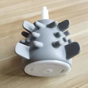 LivingLuxe เครื่องปอกกระเทียม1ชิ้นเครื่องบดแบบลูกกลิ้งซิลิโคนอุปกรณ์เสริมสำหรับทำอาหารครัวเครื่องกดกระเทียมขนาดเล็กเครื่องมือในครัวที่บ้าน