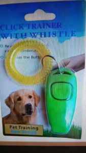 นกหวีดฝึกสุนัขนกหวีด Click Trainer With  Dog Whistle พร้อมพวงกุญแจจัดส่งคละสี ราคา 49 บ.