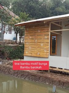 Tirai bambu murah motif bunga ukuran 2x2 /tirai bambu gulung tampias air hujan/kere bambu/wide murah