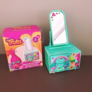 Hộp Đựng Đồ Chơi Gương Trang Điểm Trolls Hộp Đựng Đồ Trang Sức Hộp Đựng Đồ Chơi Búp Bê Cho Bé Gái Hộp Đựng Đồ Chơi Bằng Nhựa