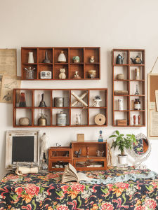 ชั้นวางของตกแต่งผนังสไตล์ชาติพันธุ์อเมริกันสำหรับร้านกาแฟและร้านเสื้อผ้า ชั้นวางของติดผนังแบบสร้างสรรค์สำหรับห้องนั่งเล่น