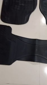 Karpet karet 2 baris hitam ISK