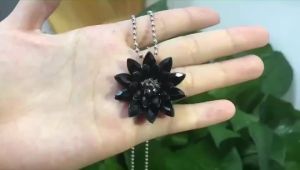 Michel Jone Black Dahlia Necklaces Vintage Flower Crystal Copper Alloy Pendant Necklace with Beads Chain Jewelry Movie Fans Gift
