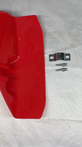 ใบบังหญ้าสีแดง ที่บังหญ้า กำบังหญ้า แผ่นป้องกันตัดหญ้า กันกระเด็น (สีแดง)เครื่องตัดหญ้าข้อแข็งทุกรุ่น เคริ่องตัดหญ้า