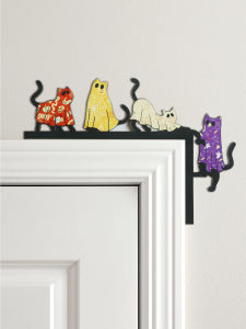 Halloween Cat Door Topper Decor Colorful Costumed Cat Design Wooden Door Frame Ornament for Home Spooky Party & Haunted House