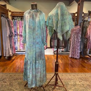 Set Silva Dress + Jilbab by Dian Pelangi LIMITED EDITION Setelan Busana Muslim Baju Maxi Gamis Abaya Kaftan Busui Pesta Pernikahan Kondangan Casual Formal Wanita Hijaber Cantik Anggun Modis Modern Elegan Mewah Model Korea Terbaru Motif Jumputan Kekinian