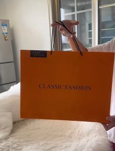 Cherry.Shop ผ้าขนหนู ชุดเซทพร้อมถุงหูหิ้ว มีผ้าขนหนู3ผืน เซตของขวัญ กล่องสีชมพู