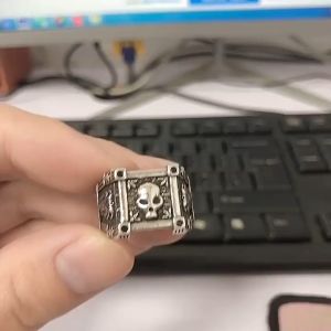 Cincin Tengkorak Kotak / Retro Square Skull Ring Adjustable / Cincin Kepala Tengkorak Pria /  Skull Head Ring / Cincin Tengkorak Persegi / Cincin Kubik Aksen tengkorak / Cincin Pria Wanita Vintage retro punk biker ring Skull