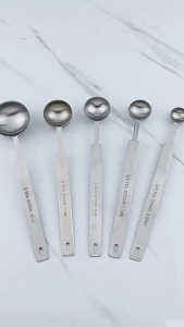 ช้อนตวง สแตนเลส ชุด 5 ชิ้น  1.25 มล/2.5 มล/5 มล/7.5 มล/15 มล มีสเกลบอกชัดเจน ช้อนเมล็ดกาแฟด้ามยาว