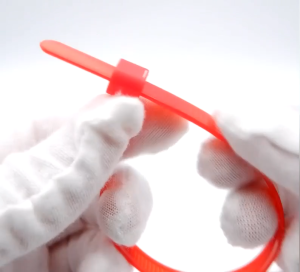 เคเบิ้ลไทร์ปลดล็อคได้ มี 6 สี และแบบคละสี ขนาด 6" 8" และ 10 นิ้ว แพ็คละ 100 ชิ้น สามารถออกใบกำกับภาษีได้ พร้อมส่ง