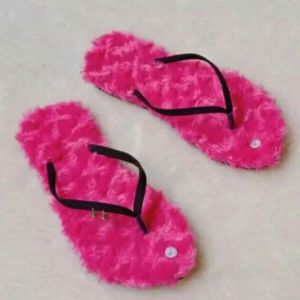 sandal bulu wanita krincing