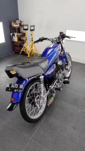 Striping Stiker Polet List Motor Yamaha RX King 2005 Biru & Set Emblem Karet Timbul