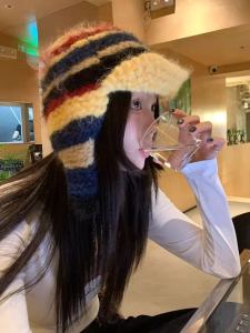 หมวกไหมพรมถักสไตล์เกาหลีย้อนยุคสำหรับผู้หญิง หมวกไหมพรมทรงหมุดปีกข้าง หมวกไหมพรมทรงกลมสำหรับเด็กและเยาวชน ฤดูใบไม้ร่วงและฤดูหนาว หมวกไหมพรมสำหรับเด็กและเยาวชน