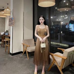 Chân váy nữ dáng dài với cái phối màu loang độc đáo